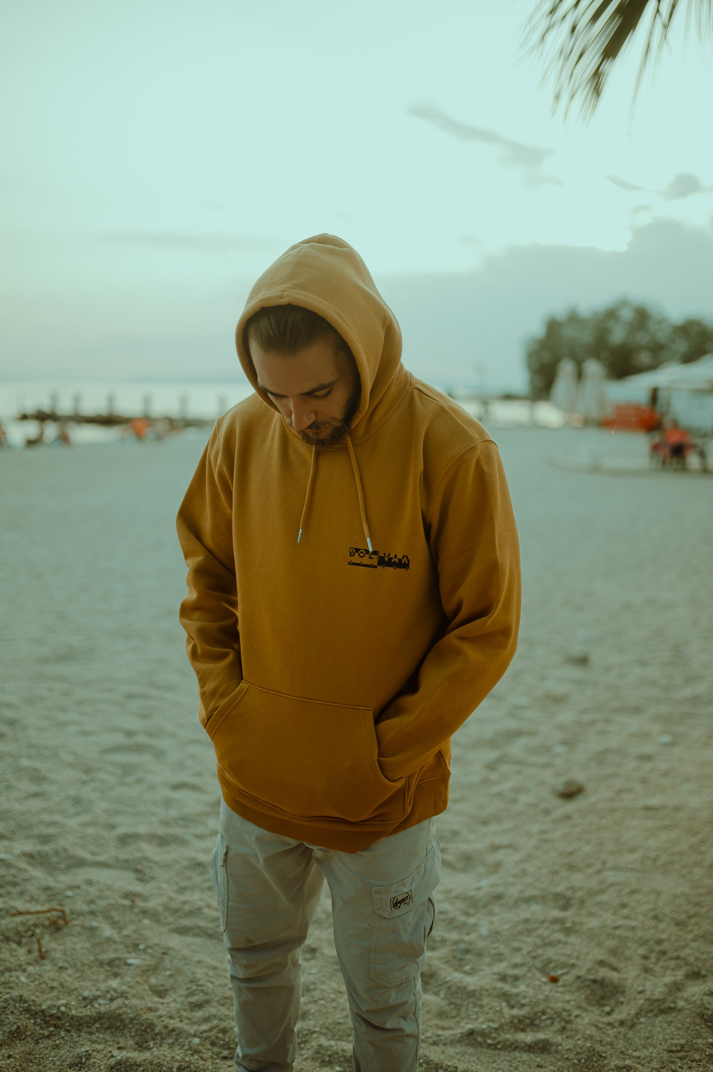 Hoodie In ochra